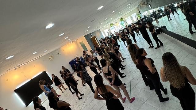 Imagem 3 da galeria do parceiro Moda da Pista Grand Hall