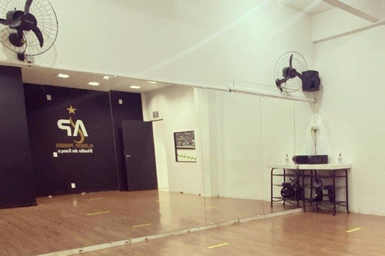 Imagem 1 da galeria do parceiro Alisson Pereira Studio de Dança