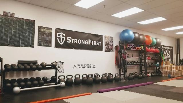 Image 1 from Kettlebell Club Pointe Claire partner gallery