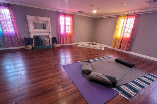 Image 3 from Bohemia - Bay Village partner gallery