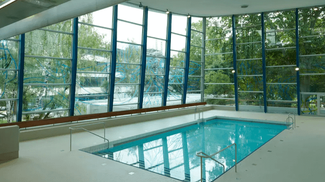 Bild 3 von Hallenbad Feuerbach Partnergalerie