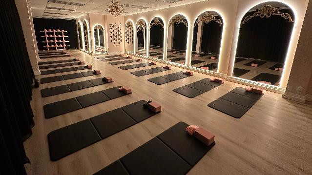 Image 1 from Emosa Pilates Garden Grove partner gallery