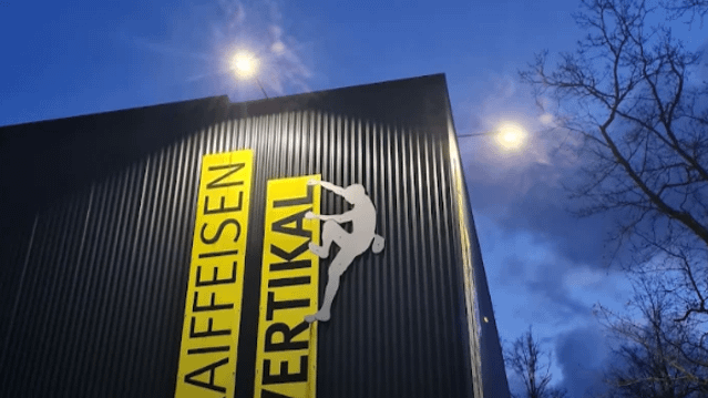 Bild 3 von Raiffeisen-Vertikal Kletterzentrum Partnergalerie
