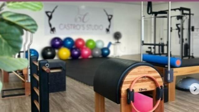 Imagem 1 da galeria do parceiro CASTRO'S STUDIO DE PILATES E CONDICIONAMENTO FÍSICO