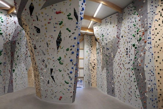 Bild 1 von BAMBULE - Kletterhalle Nürnberg Partnergalerie