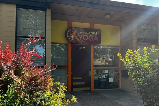 Image 2 from Everyday People Yoga partner gallery