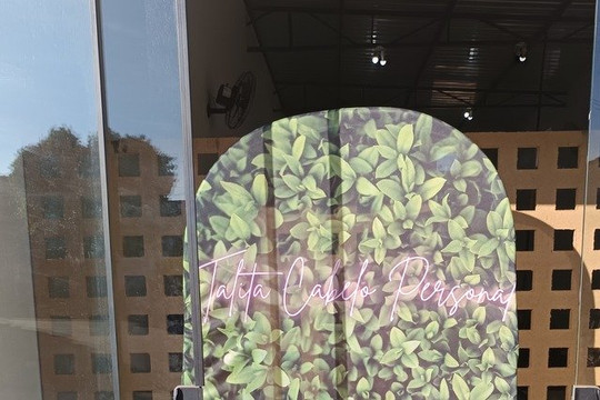 Imagem 2 da galeria do parceiro Talita Cabelo Personal