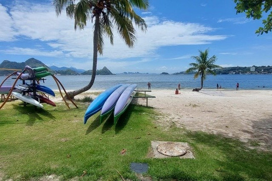 Imagem 1 da galeria do parceiro ecopaddle Niteroi Clube de Canoa Havaiana