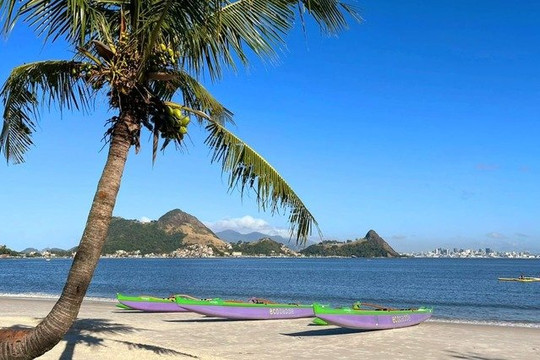 Imagem 2 da galeria do parceiro ecopaddle Niteroi Clube de Canoa Havaiana