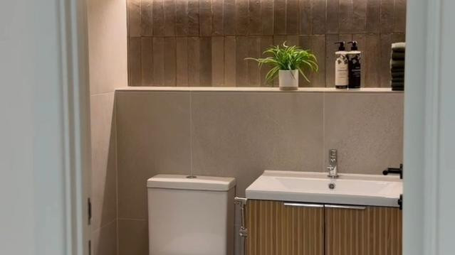 Image 3 from ROE PILATES - Womans only pilate studio in Hackney London partner gallery