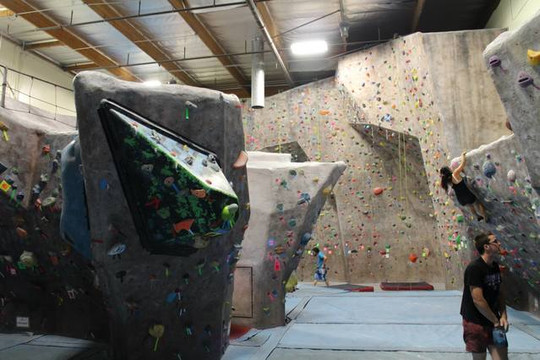 Image 3 from Hangar 18 - High Desert partner gallery