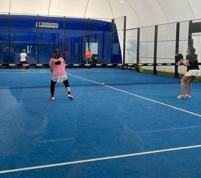 Immagine 2 dalla galleria del partner Vamos Padel Cimiano