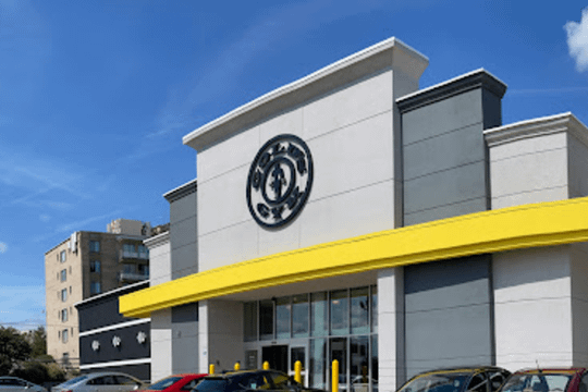 Image 2 from Gold's Gym - Bailey's Crossroads partner gallery