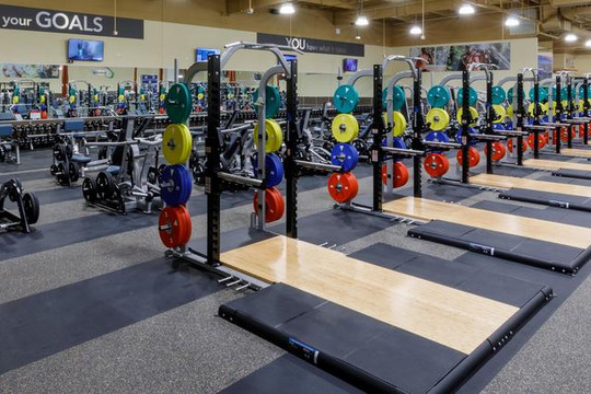 Image 2 from 24 Hour Fitness - Oxnard Collection partner gallery