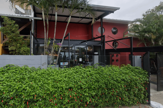 Imagem 2 da galeria do parceiro Surf's Up Club HI Adventure