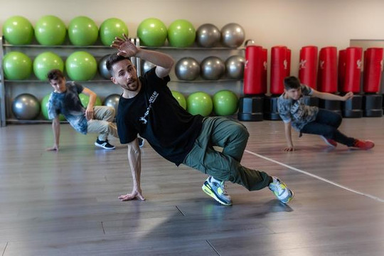 Immagine 3 dalla galleria del partner Sporting Club Dance Center Solaro