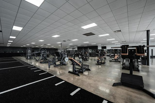 Image 2 from IRON Muscle & Fitness partner gallery