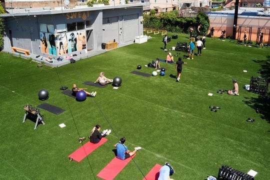 Image 2 from Sweat • Outdoor HIIT Gym partner gallery