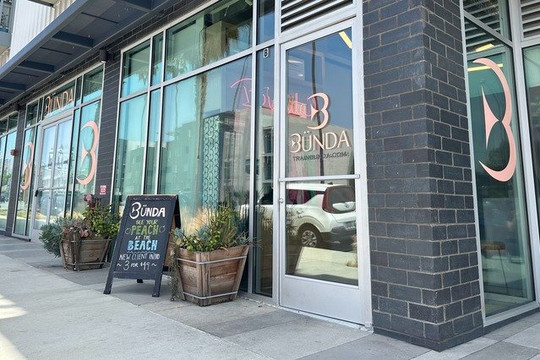 Image 2 from Bunda Santa Monica partner gallery