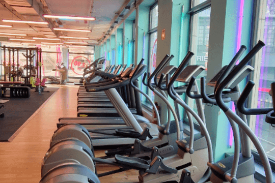 Bild 1 von Pink Frauen Fitness Partnergalerie
