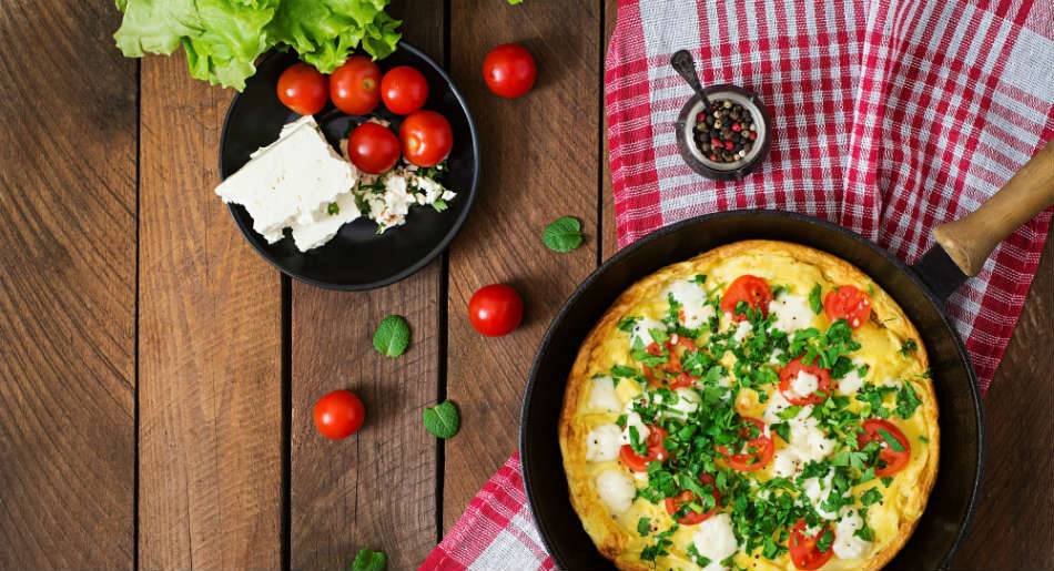 Quer conhecer algumas opções de lanches e pratos saudáveis e saborosos? Então, continue conosco e veja 5 receitas fitness fáceis para incluir na rotina.