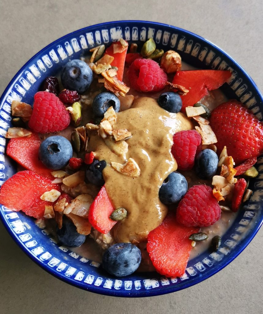 A bowl of berries and oats