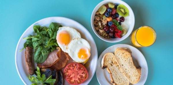 Dieta con función terapéutica es aquella que se pauta y se determina para tratar y/o controlar una determinada enfermedad o característica individual. Es aquella que incluye o elimina diferentes alimentos y/o nutrientes con la intención especifica de regresar a tu cuerpo el balance y mejorar tu salud. En algunos casos la dieta puede ser la solución […]