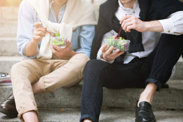 Los hábitos cotidianos nos han conducido a un estilo de vida que en muchas ocasiones NO resulta benéfico para la salud. La acidez y el contenido alcalino del cuerpo crean un perfecto balance para mantener el bienestar general de nuestro cuerpo. Sin embargo, es muy fácil alterar esta relación consumiendo productos con alto contenido de ácido […]