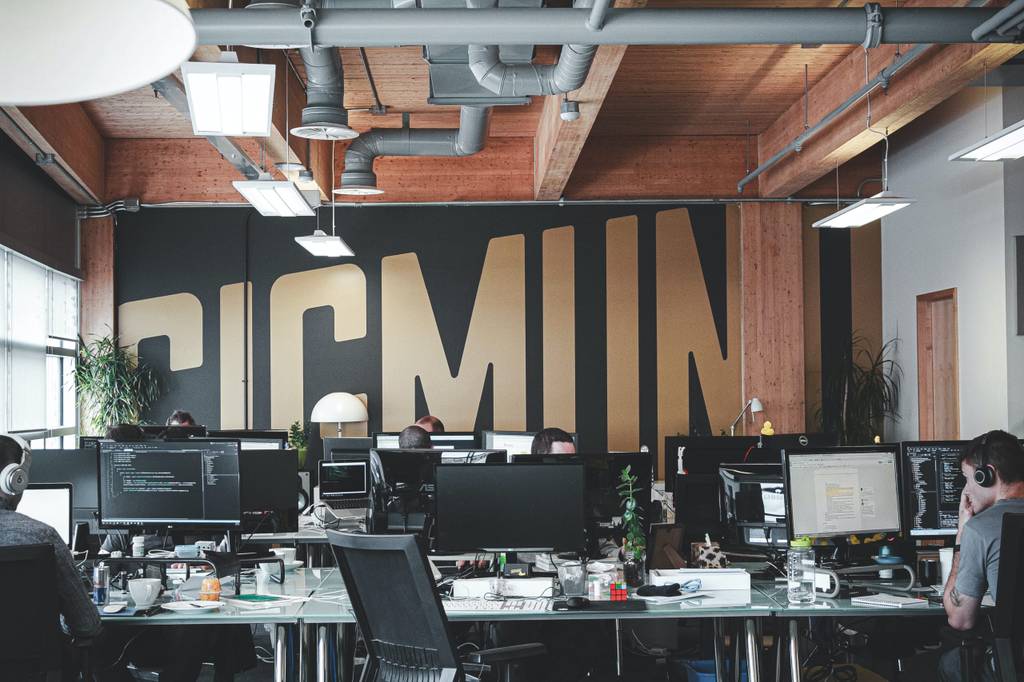 As businesses start to open up, HR leaders are now faced with a new challenge: determining the most successful way to reopen their offices.