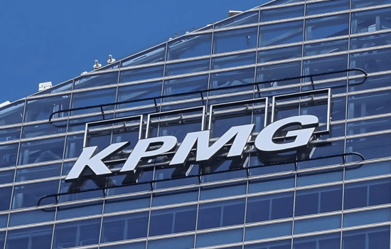 Conoce cómo KPMG, en colaboración con Wellhub, ha incentivado a sus colaboradores/as a que hagan más ejercicio y se mantengan mantenga activos/as.