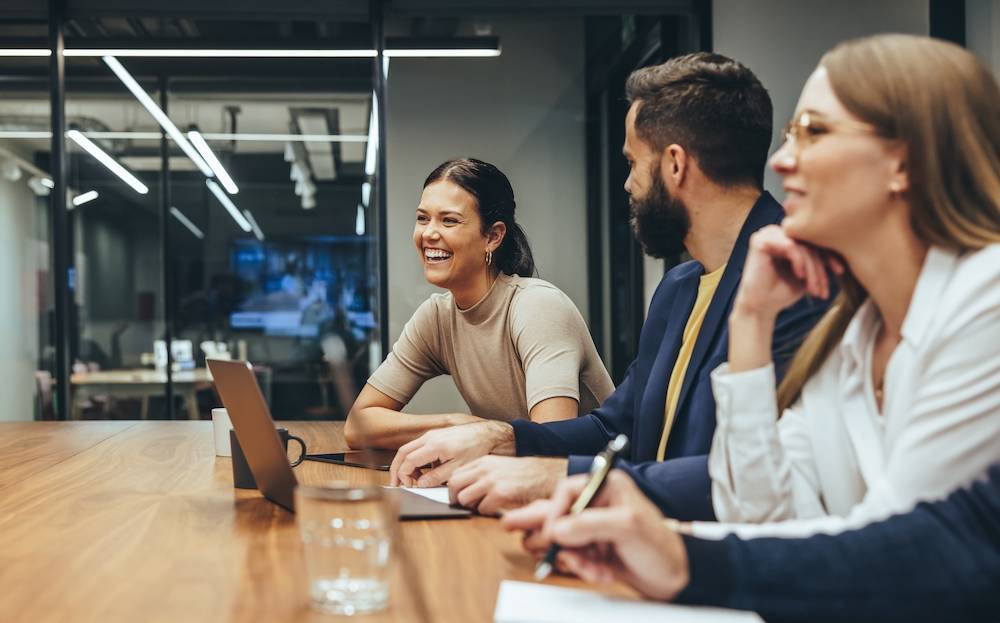 La unión definitivamente hace la fuerza y recientemente lo hemos comprobado. El trabajo en equipo, que se representa bajo la unión de dos o más personas para llegar a un fin común, sin duda trae mejores resultados. Nace como una necesidad de tener relaciones con otras personas y de complementariedad para lograr retos que no […]